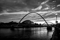 L1065139v2-web-1600-weather-B&W