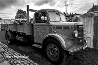 L1047207v2-web-B&W-logo